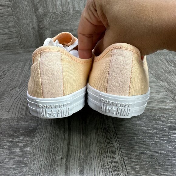 Converse All Star Women's size 10 Peach Canvas Casual Shoes - Picture 4 of 6